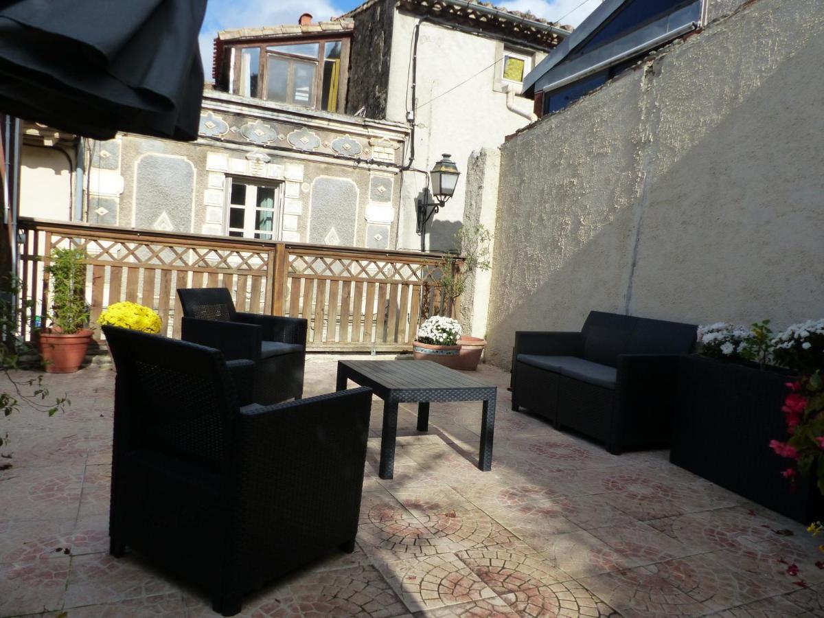 Maison Des Remparts Nichee Sous La Cite Carcassonne Bagian luar foto
