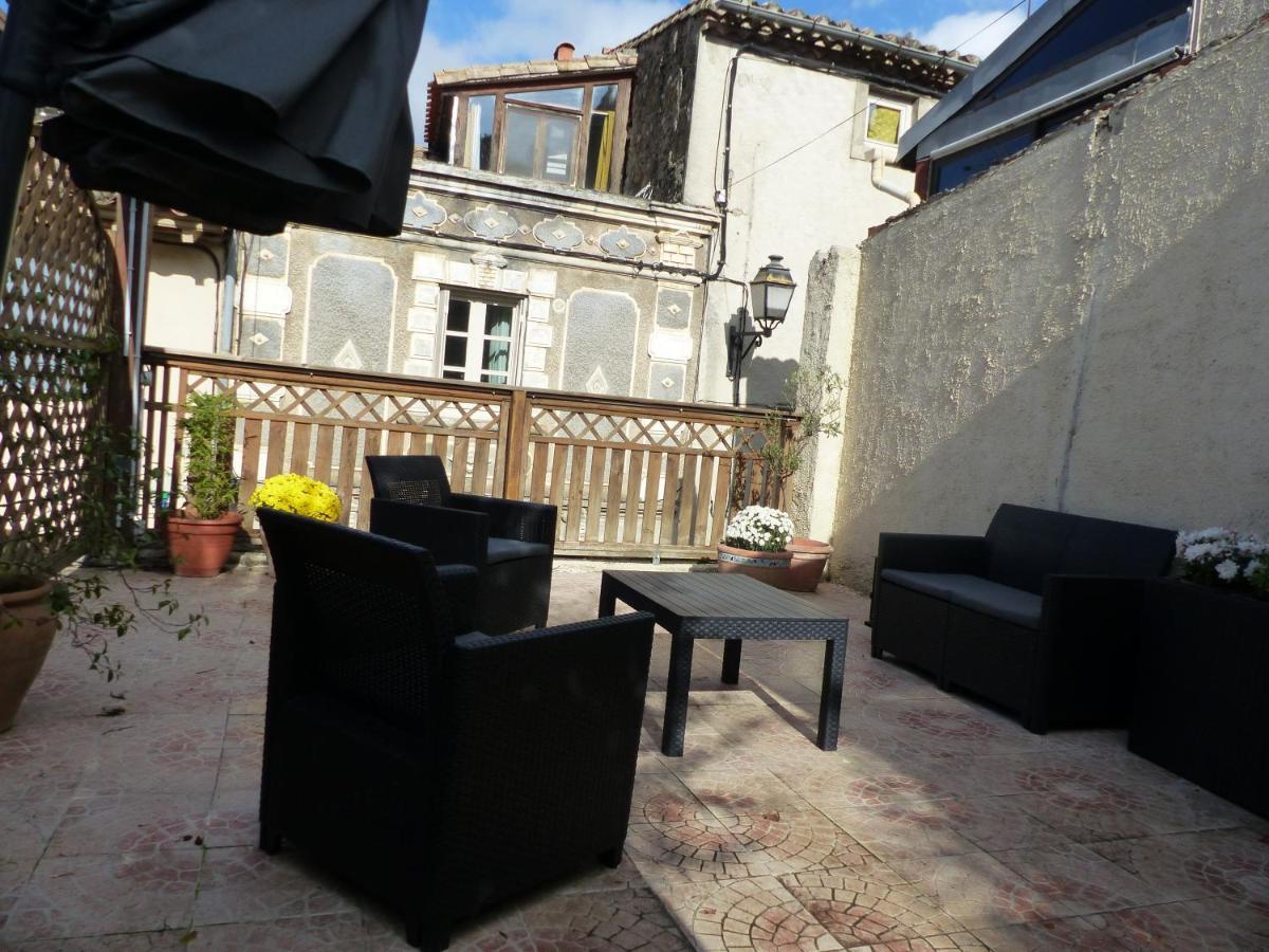 Maison Des Remparts Nichee Sous La Cite Carcassonne Bagian luar foto