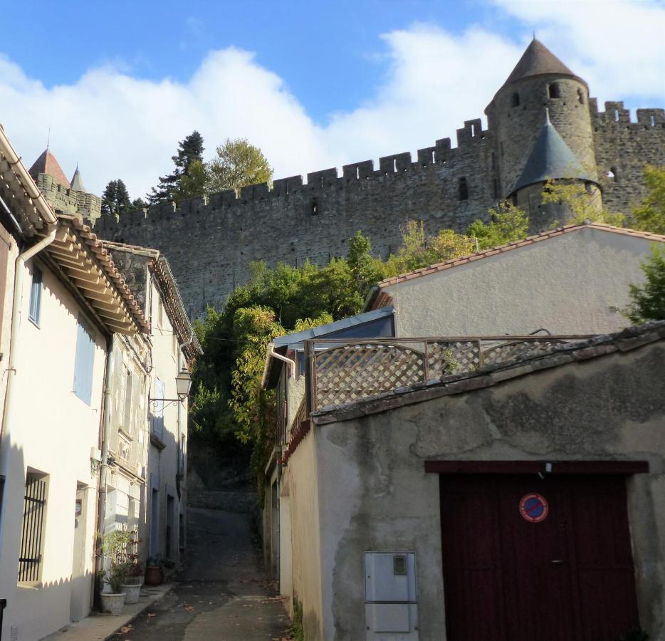 Maison Des Remparts Nichee Sous La Cite Carcassonne Bagian luar foto