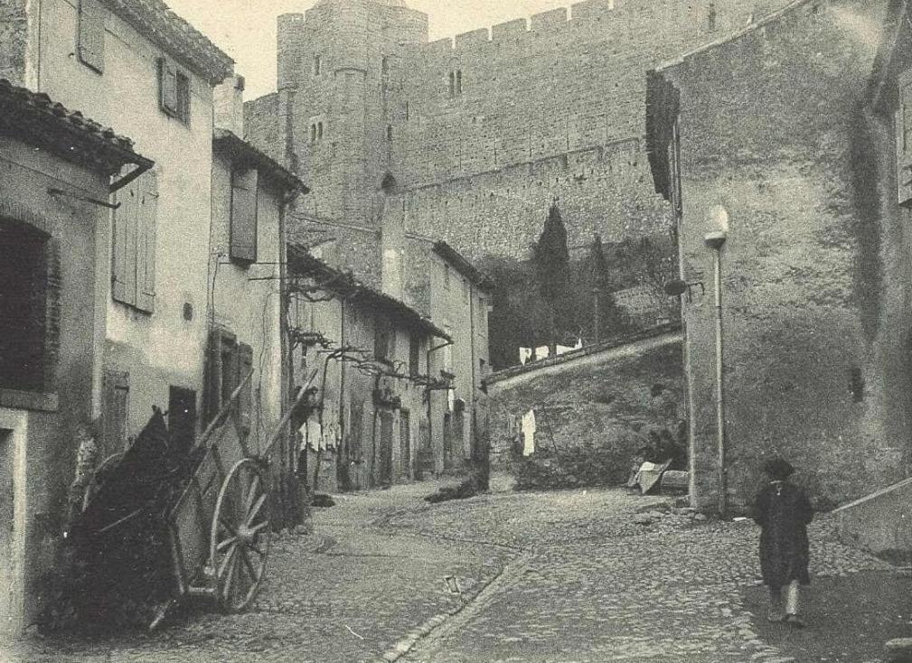 Maison Des Remparts Nichee Sous La Cite Carcassonne Bagian luar foto